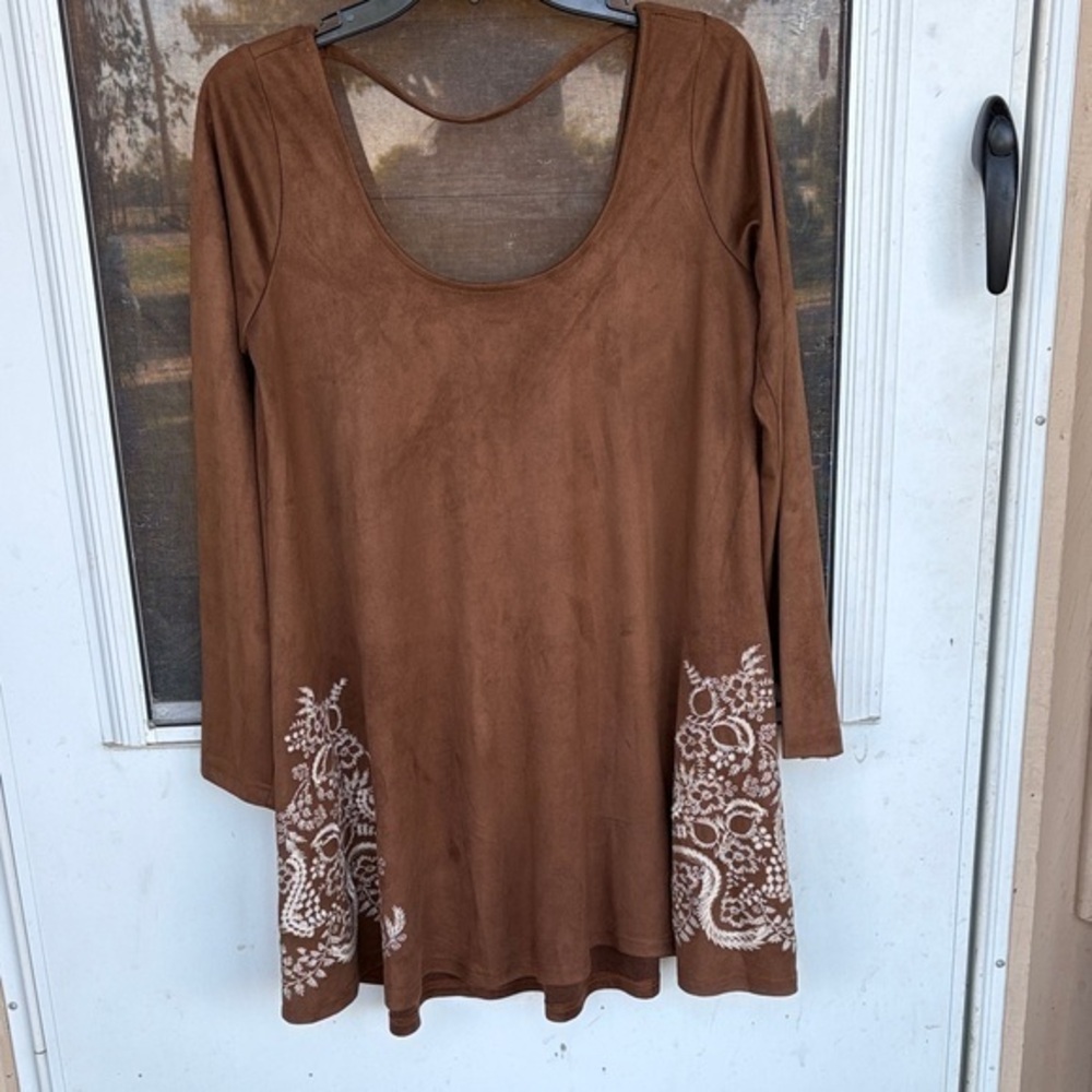 Judith March Chocolate long blouse with White Detailing